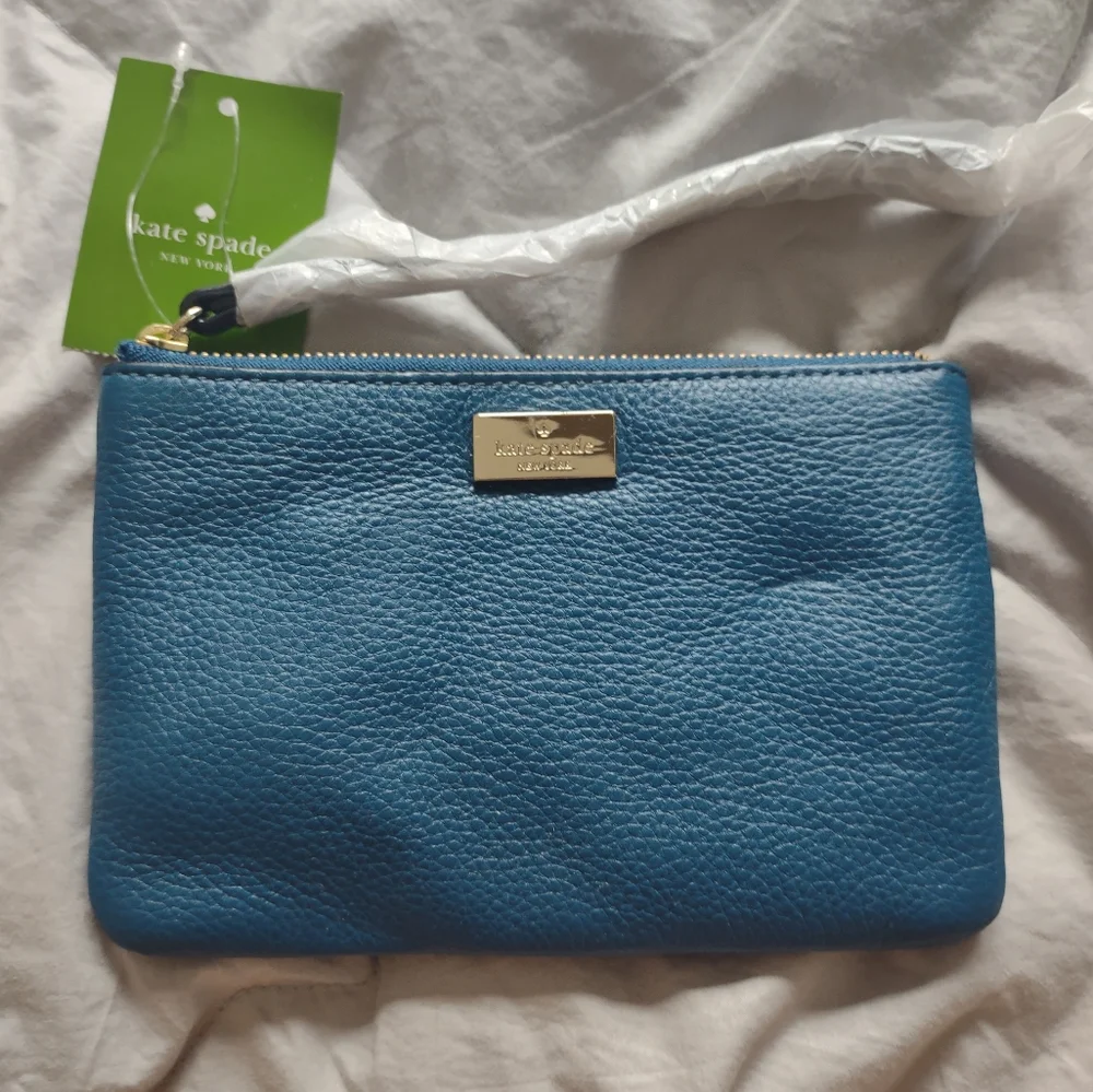 NWT Kate Spade Blue Pebbled Leather Wristlet